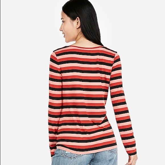 2️⃣✖️2️⃣5️⃣✨Express long sleeve top nwt - Picture 5 of 6